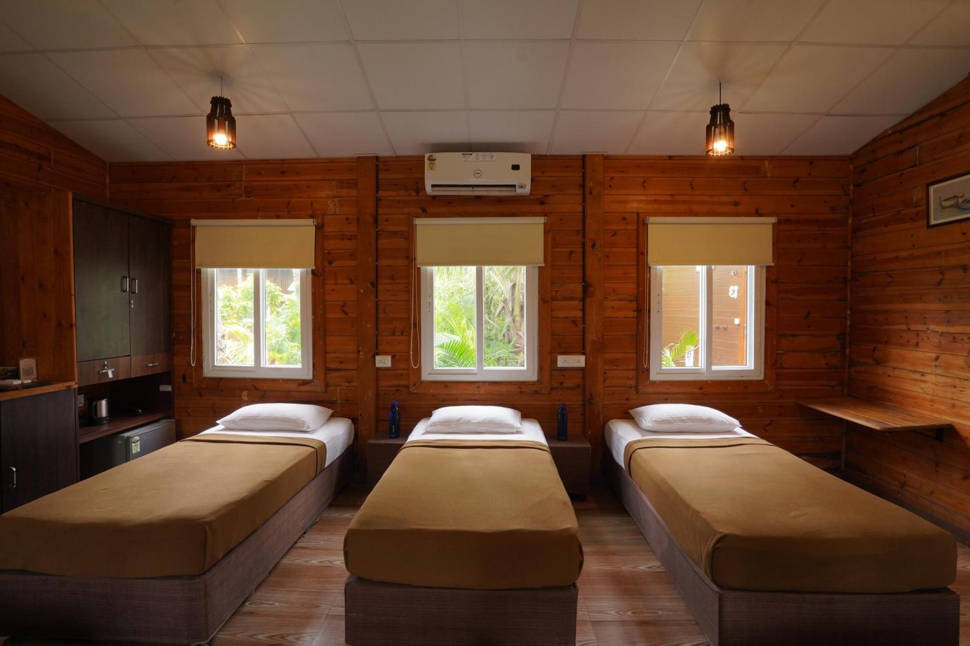 Tranquil Beach Resort Harihareshwar Exterior foto